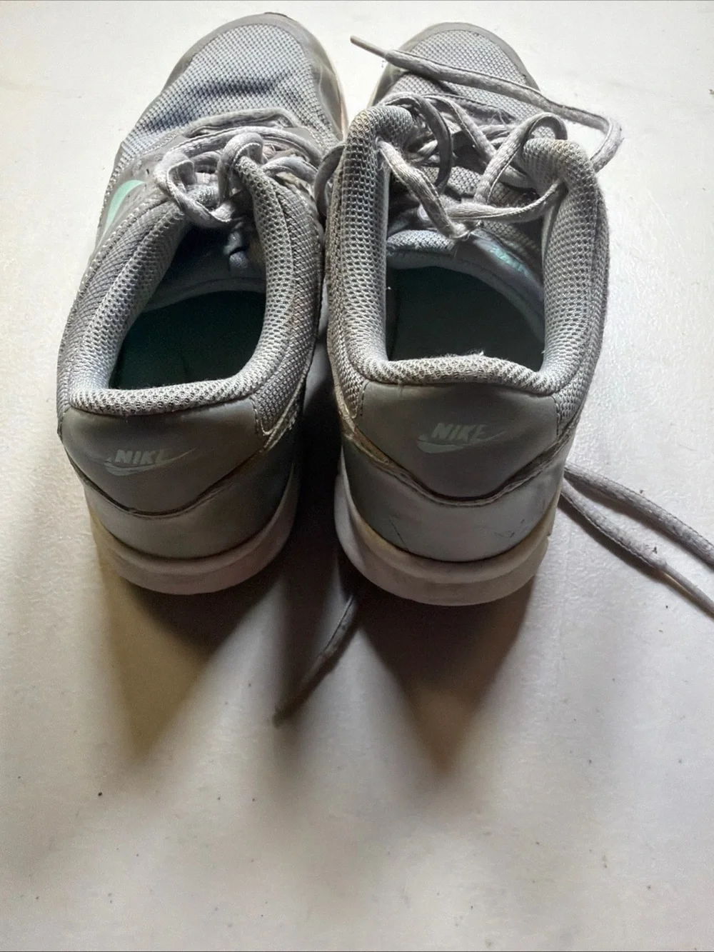 Nike Men's Light Gray Mesh Running Sneakers